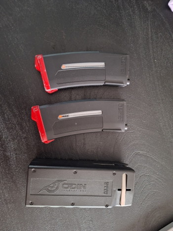 Image 2 for 2 mags + speedloader
