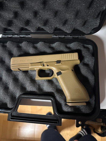 Image 2 for Glock 17 gen5 full TAN