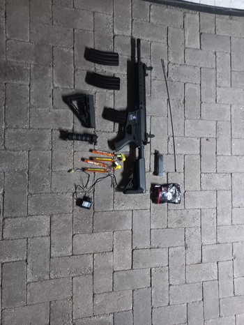 Afbeelding 2 van Lancer Tactical LT12 AEG complete set