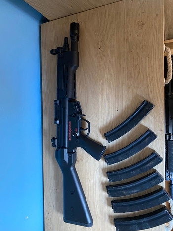 Image 2 for Ics mp5 met flashlight