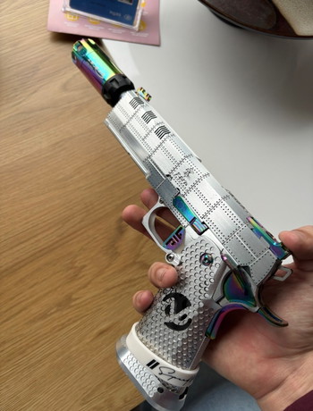 Afbeelding 2 van Hi capa (dr black , la capa , masterpiece )