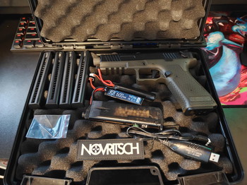 Imagen 2 de Einde Hobby Sale (Replicas, mags, toebehoren, etc)