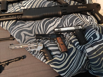 Imagen 7 de Einde Hobby Sale (Replicas, mags, toebehoren, etc)