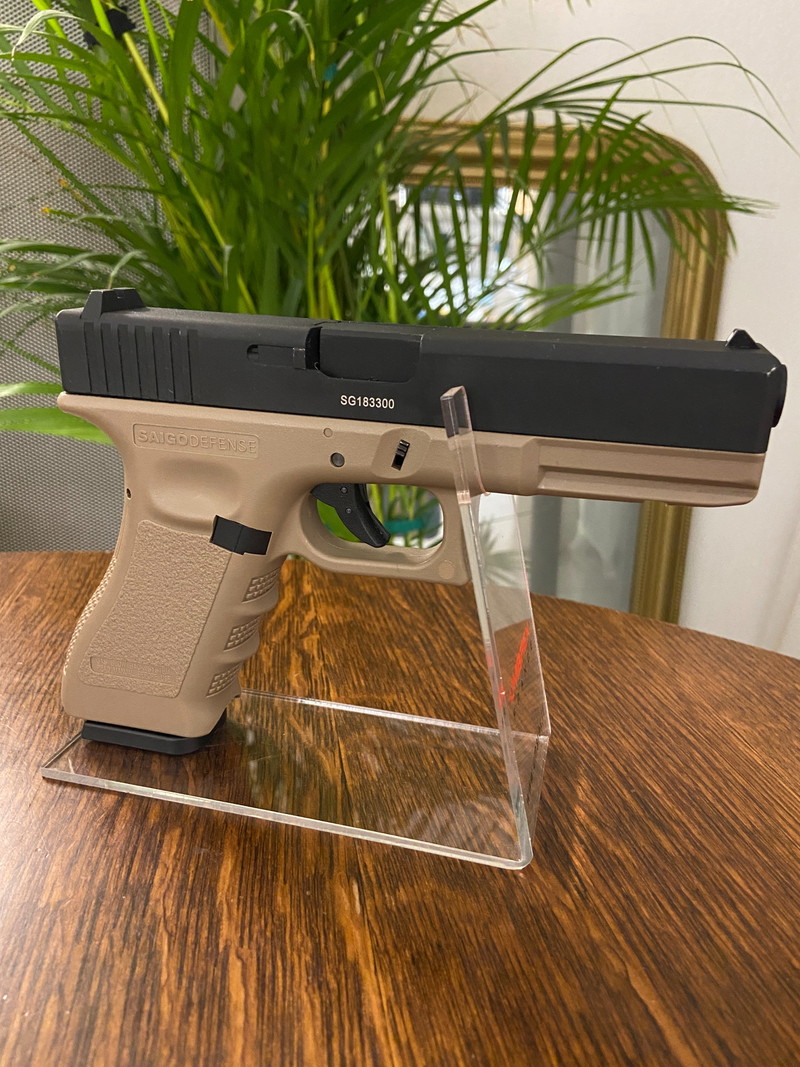 Image 1 for Réplique Airsoft Pistolet SAIGO 17 Blowback Gaz CO2 310 FPS - GLOCK 17 Tan