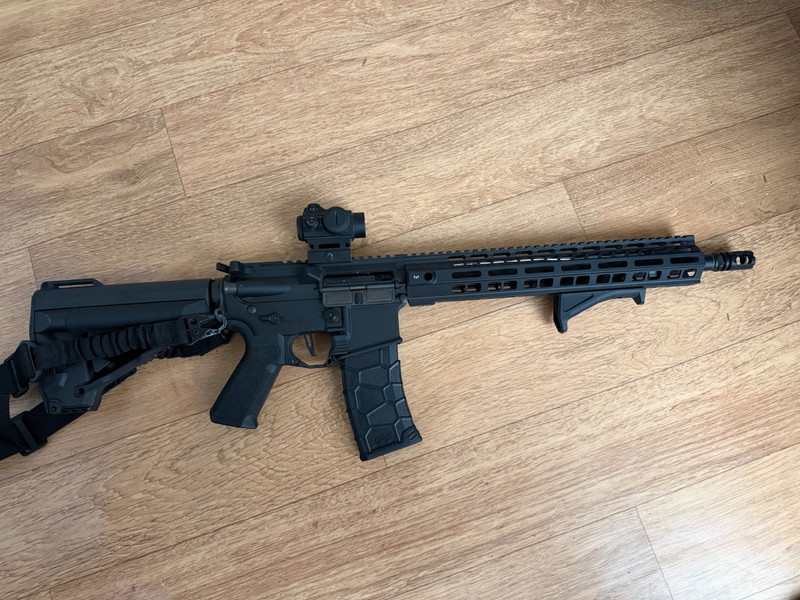 Image 1 pour VFC Avalon Airsoft Replica Compleet met Maverick Red Dot Grip en Batterij
