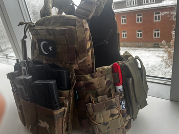 Image 3 for repro: CRYE CAGE Tactical Plate Carrier setup