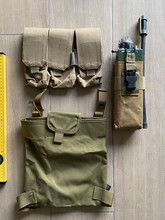 Image for 3 pouches tan coyote 1 dummy radio