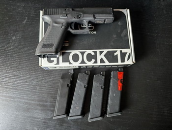 Umarex Glock 17 + 3 mags – 2. kép
