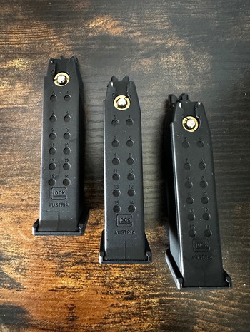 Image 2 for Glock 19 Gen 4 GBB, 3 magazijnen en TLR7