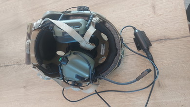 Bild für Helm+ earmor headset en ptt