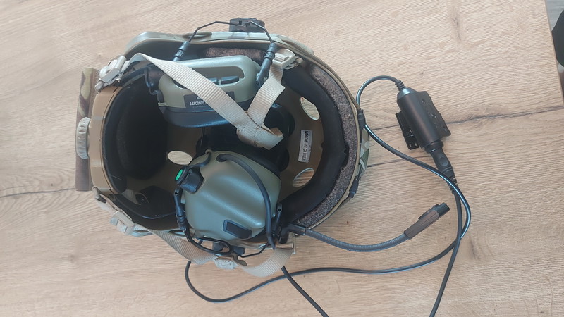 Image 1 for Helm+ earmor headset en ptt