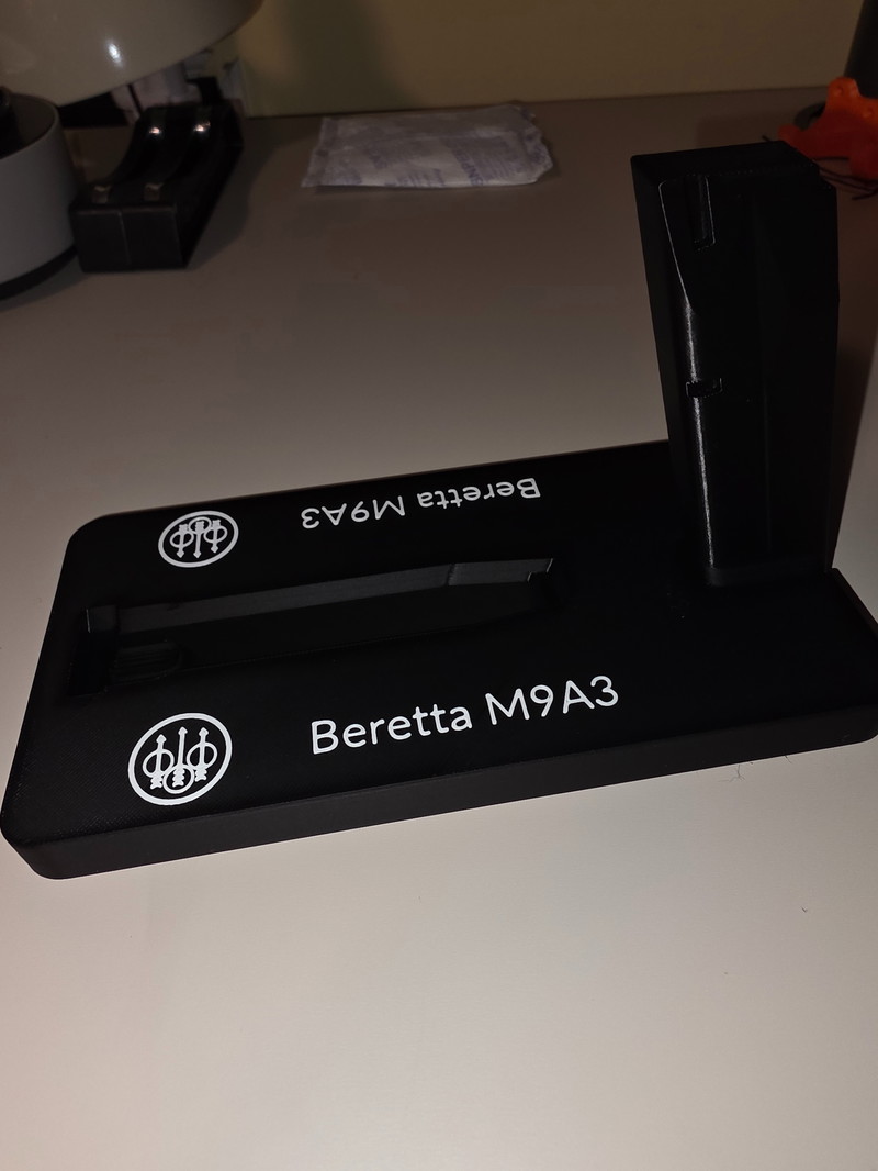 Image 1 pour Bereta M9A3 Gunstand Displaystand