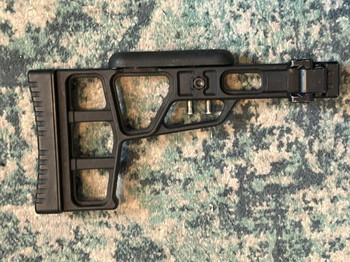 Afbeelding 2 van MLC-S2 Tactical Folding Stock | VSR-10 | Maple Leaf