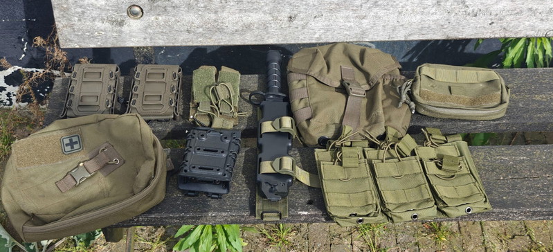 Imagen 1 de Diverse MOLLE pouches+accesoires