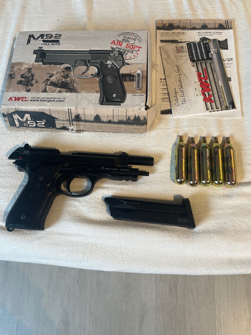 Image 1 pour Beretta m92 co2 blowback full auto