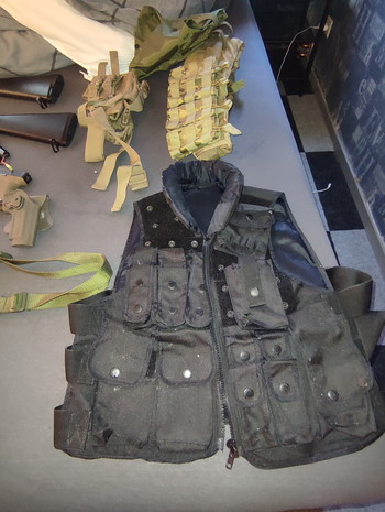 Image 2 for Airsoft materiaal MOET WEG ..