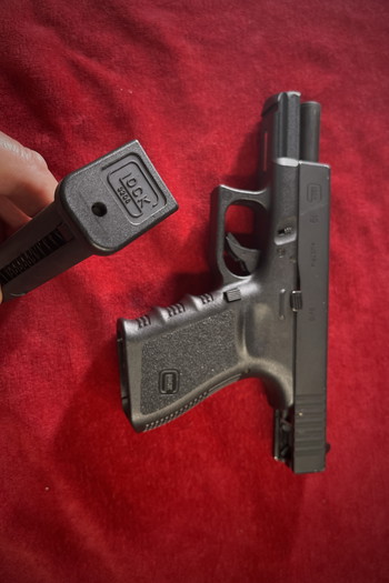 Afbeelding 5 van Glock 19 - licentie - Umarex met 1 magazijn