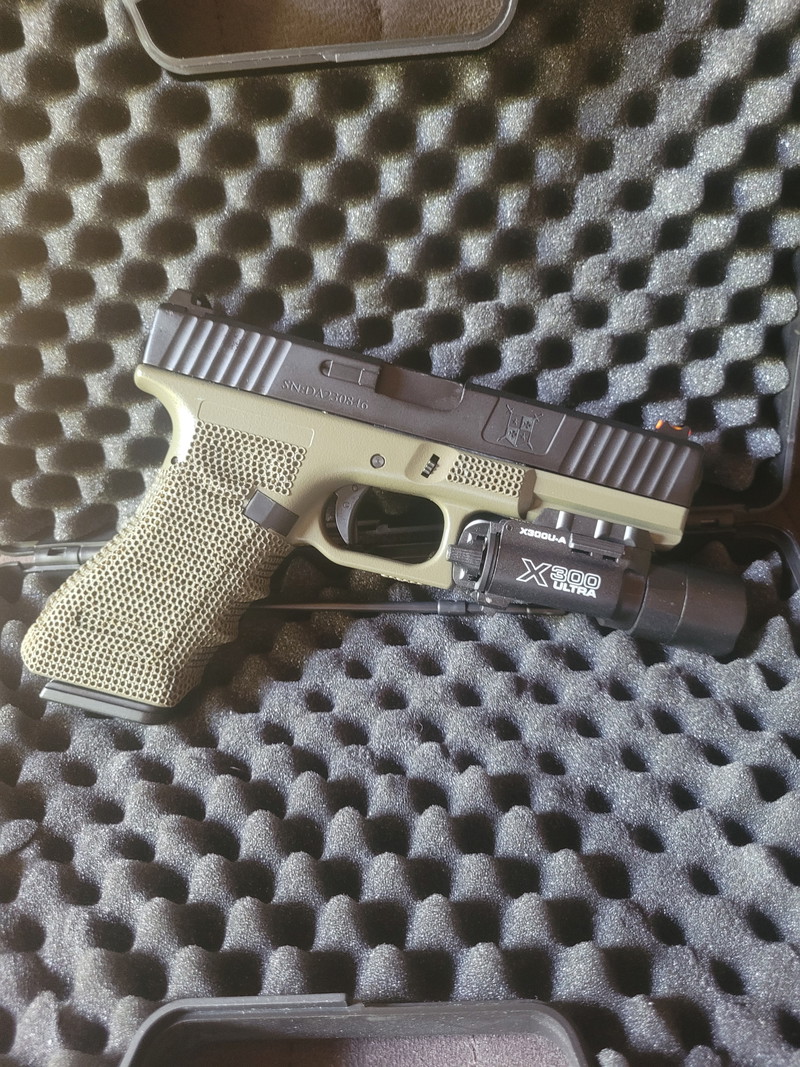 Image 1 for Delta Armory P04 GBB + flashlight NIEUW