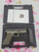 Imagen para Delta Armory P04 GBB + flashlight NIEUW