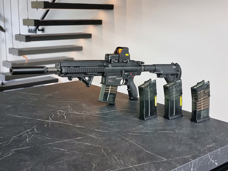 Bild 1 für VFC/Umarex HK417D met Mosfet (nieuwstaat) + 4 magazijnen + angled grip (AEG)