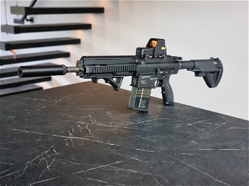 Afbeelding 2 van VFC/Umarex HK417D met Mosfet (nieuwstaat) + 4 magazijnen + angled grip (AEG)