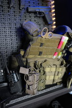 Imagen para Tactical Vest - Pouchx3 magazine for and x2 pistol magazines