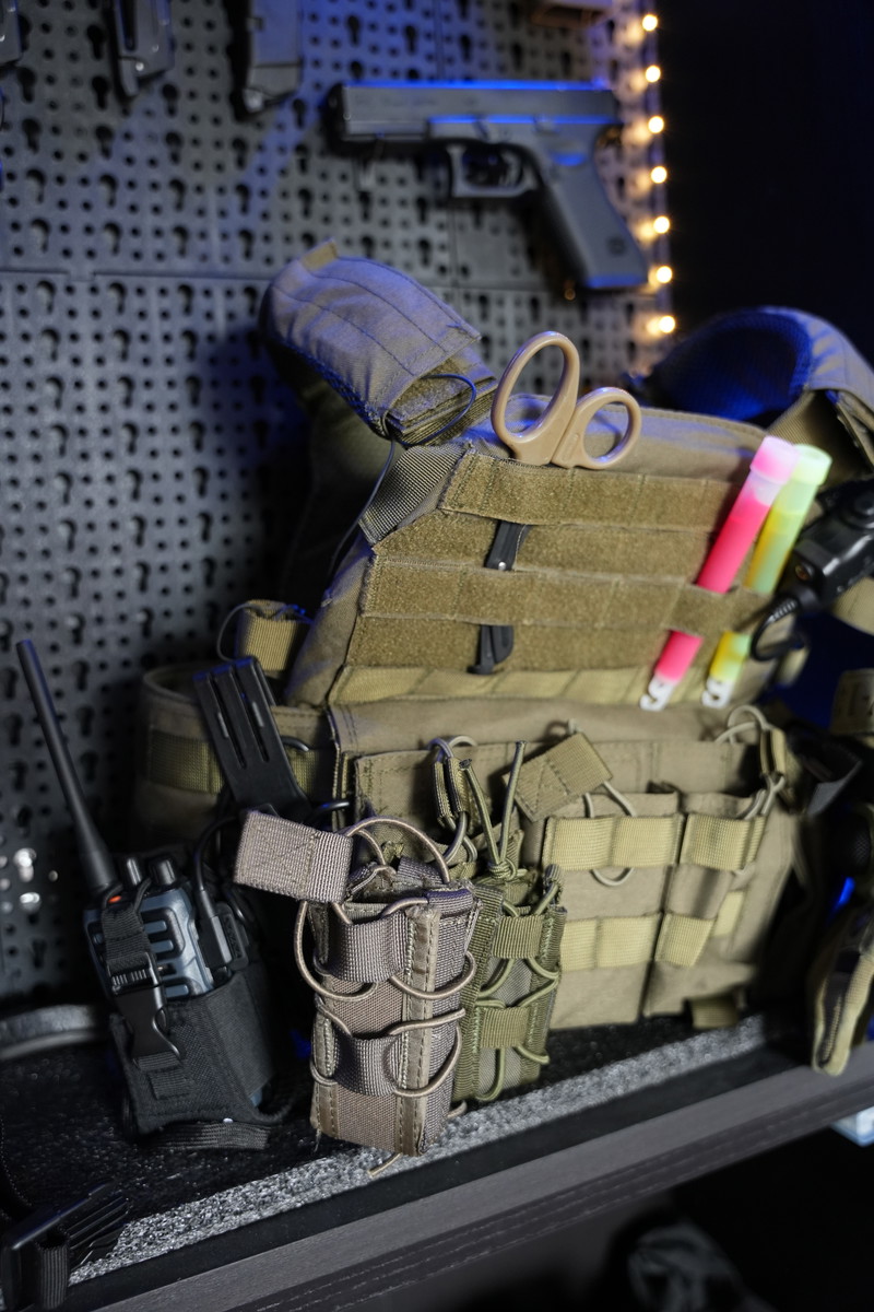 Imagen 1 de Tactical Vest - Pouchx3 magazine for and x2 pistol magazines