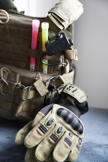 Imagen 2 de Tactical Vest - Pouchx3 magazine for and x2 pistol magazines