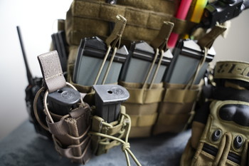 Imagen 5 de Tactical Vest - Pouchx3 magazine for and x2 pistol magazines