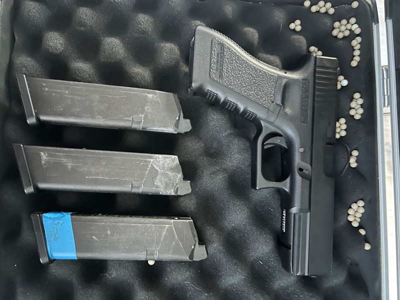 Imagen 1 de Mp5 + Glock 17 + Di4 en nog een volledige uitrusting