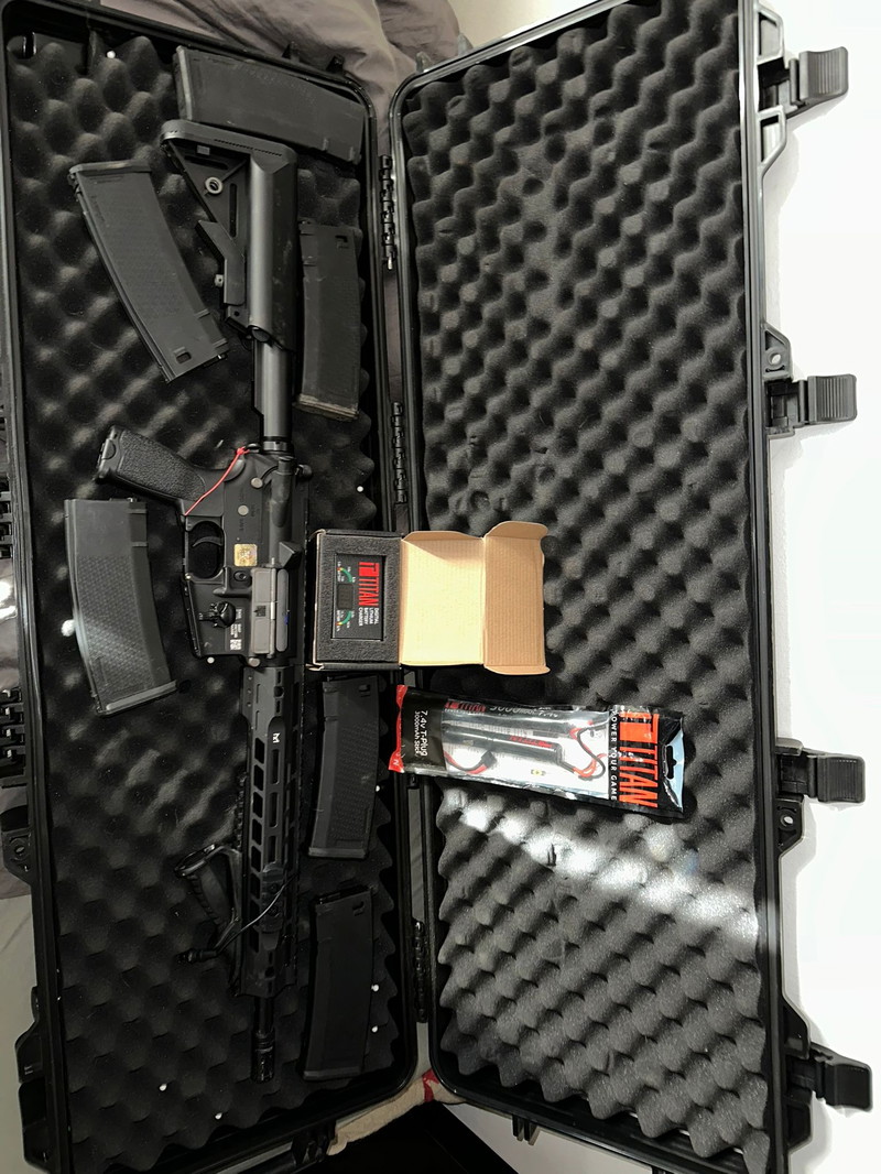 Afbeelding 1 van Specna arms M4 aeg +  accessoires | perfecte starters set!