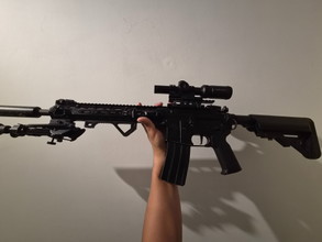 Imagen para Verschillende Replicas (3 pistolen, 3 smgs, 2 ARs en 1 DMR)