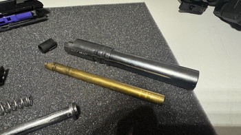 Bild 3 für TM Hicapa 5.1 met custom aluminium slede incl. internal upgrades + Airtac HPA mp5 adapter