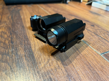 Imagen 3 de 2x Pistol light voor picatinny