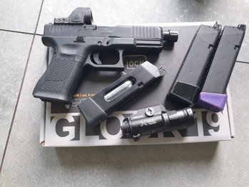 Image 3 for Tokyo Marui mk18 gbbr. pakket met glock , alles op de foto
