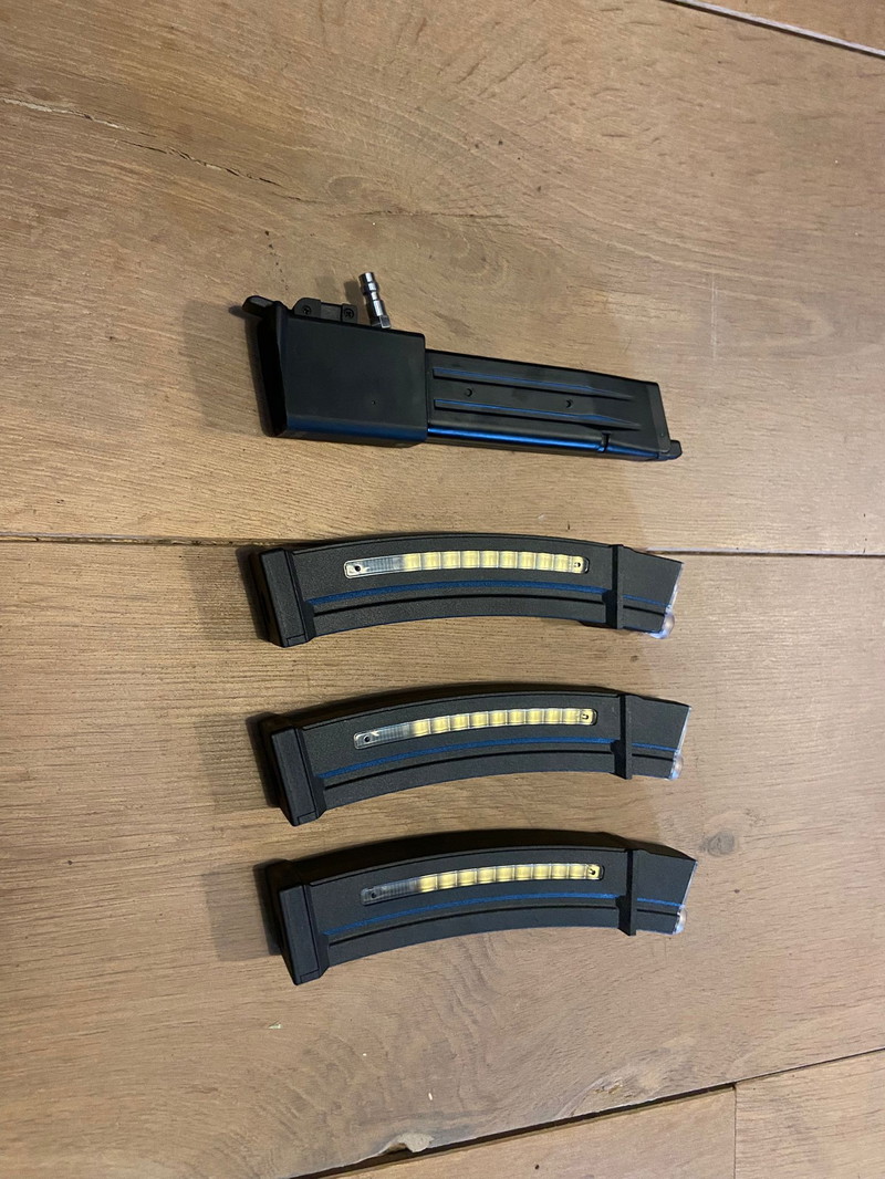 Bild 1 für Hi-Capa MP5 adapter + 3 mags