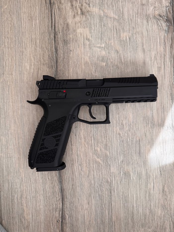 Image 2 pour CZ-P09 - Defect