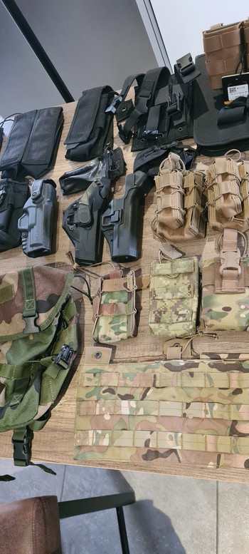 Image 2 for Divers poches tactiques et accesoires airsoft