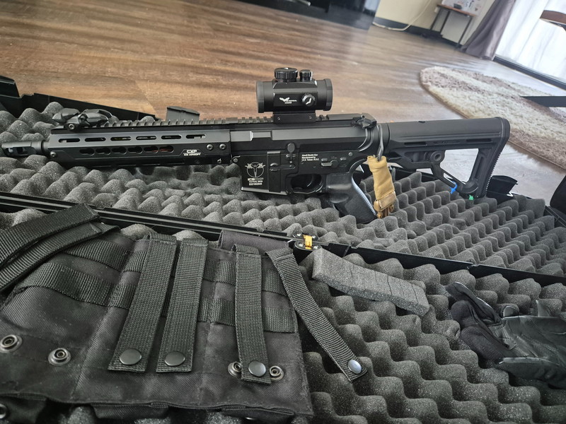 Image 1 for Airsoft replica zo goed als nieuw