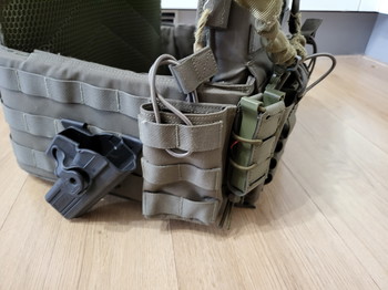 Afbeelding 2 van Warrior Assault Systems DCS ranger green met glock holster en vulplaten