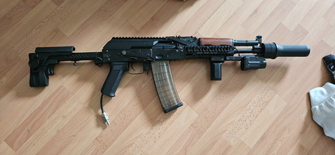 Bild für Cyma AK105, decked out. F2 engine