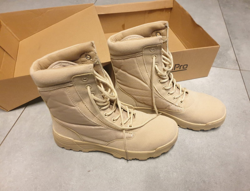 Image 1 for SUPER DEAL  PRO COMBATsplinternieuw in doos maat 42