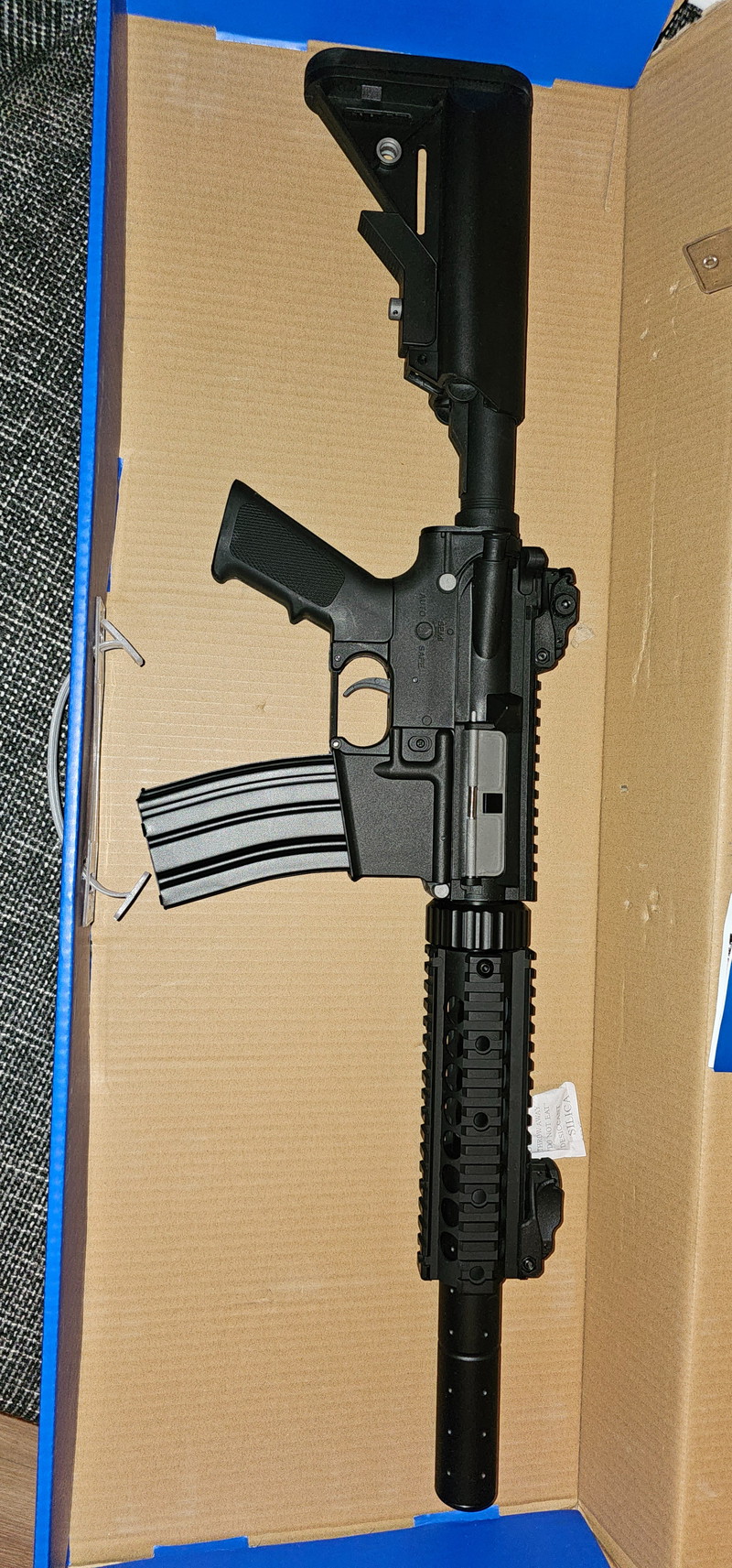 Image 1 pour Zeer mooie colt m4 silent ops