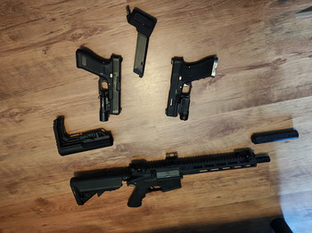 Afbeelding 2 van M4  2x glock