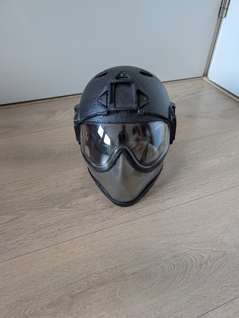 Bild 1 für WARQ helm zwart