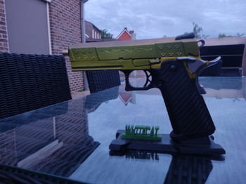 Image 3 for Hi-capa  met custom kameleon paint