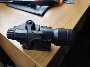 Afbeelding 2 van Aimpoint laser scope