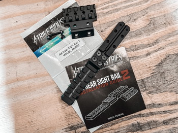 Bild 2 für Strike Industries AK rear sight rail