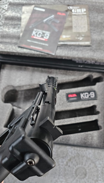 Image 3 for Red Wolf Airsoft KG-9 AEG