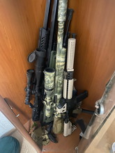 Afbeelding van Diverse airsoft replicas en spullen